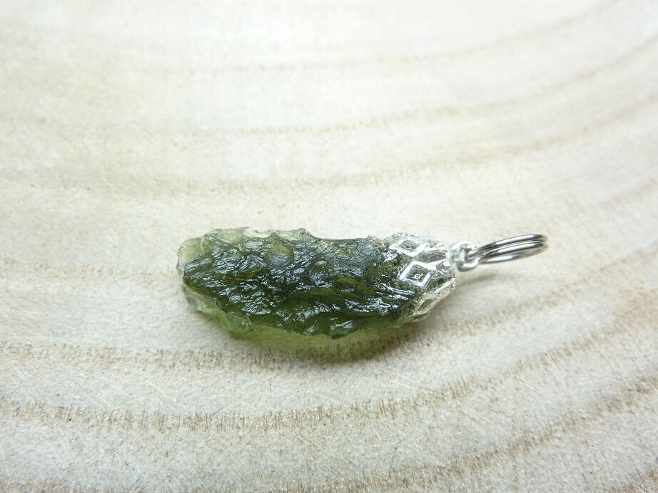 Pendentif Moldavite ref 8301