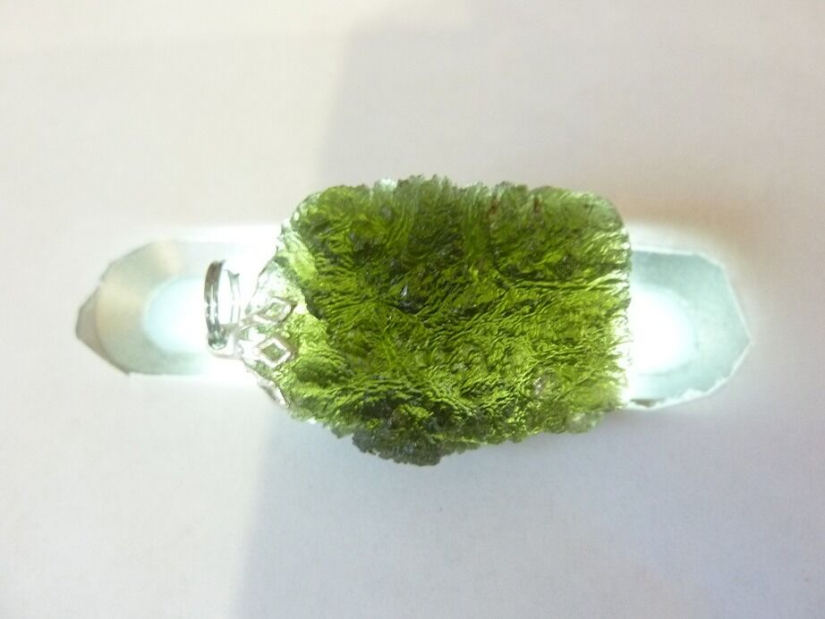 Pendentif Moldavite 10,70 gr ref 0810