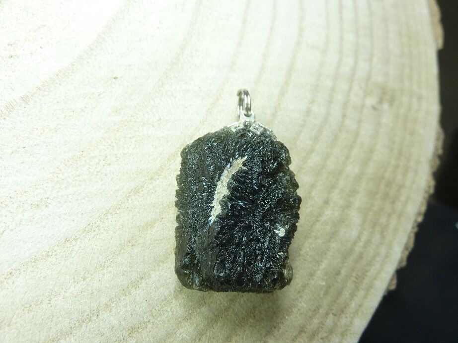 Pendentif Moldavite 10,70 gr ref 0810