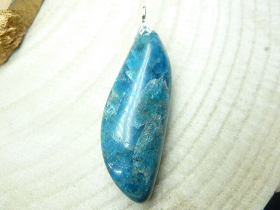 Gros pendentif Apatite 36,6 gr ref 1410