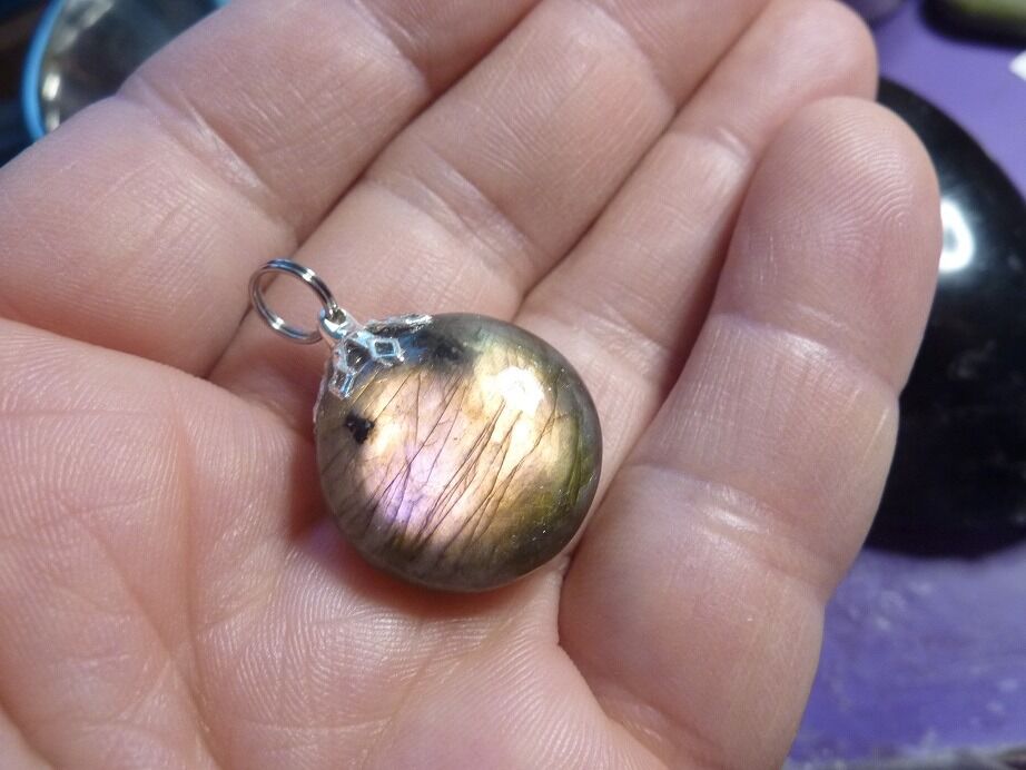 Pendentif Labradorite violet-jaune ref 0412