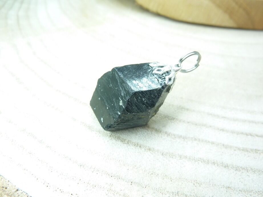 Pendentif tourmaline noire ref 1303