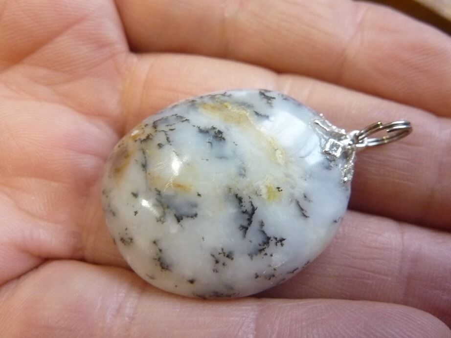 Pendentif Merlinite opale dentritique ref 2203