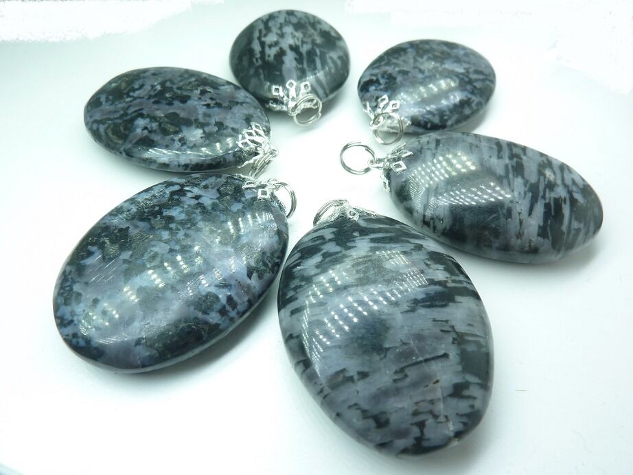 Pendentif Gabbro à l'unité