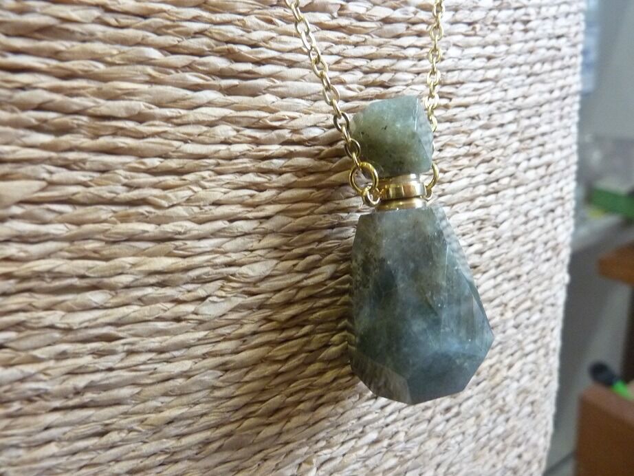 Collier Labradorite pendentif fiole