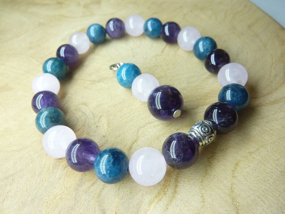 Bracelet pendentif aide soutien régime-émotionnel