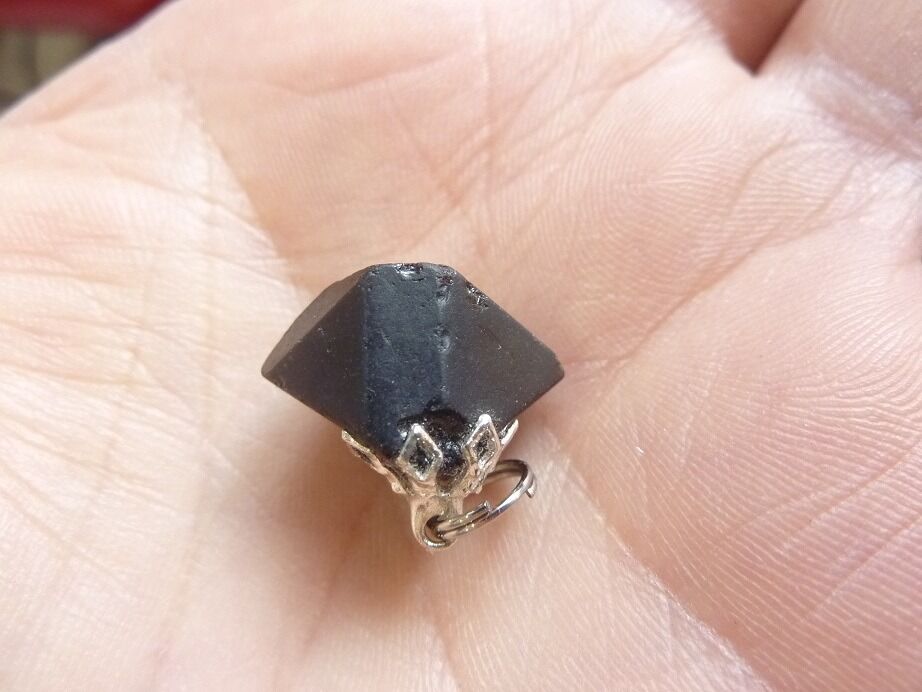 Pendentif Spinelle noir ultra rare ref 2143