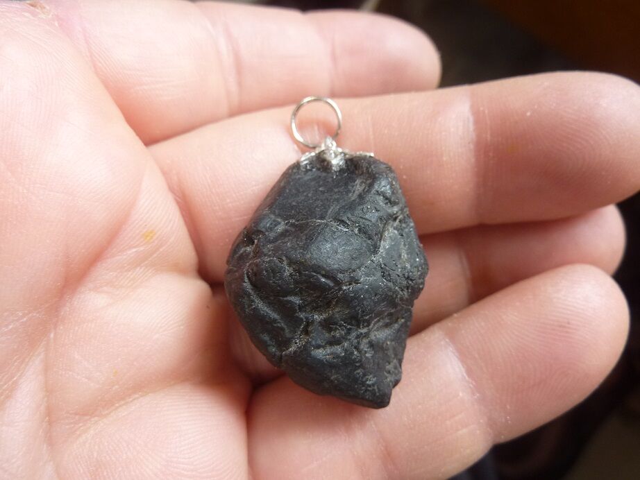 Pendentif Spinelle noir 27,8 gr ultra rare gg 039