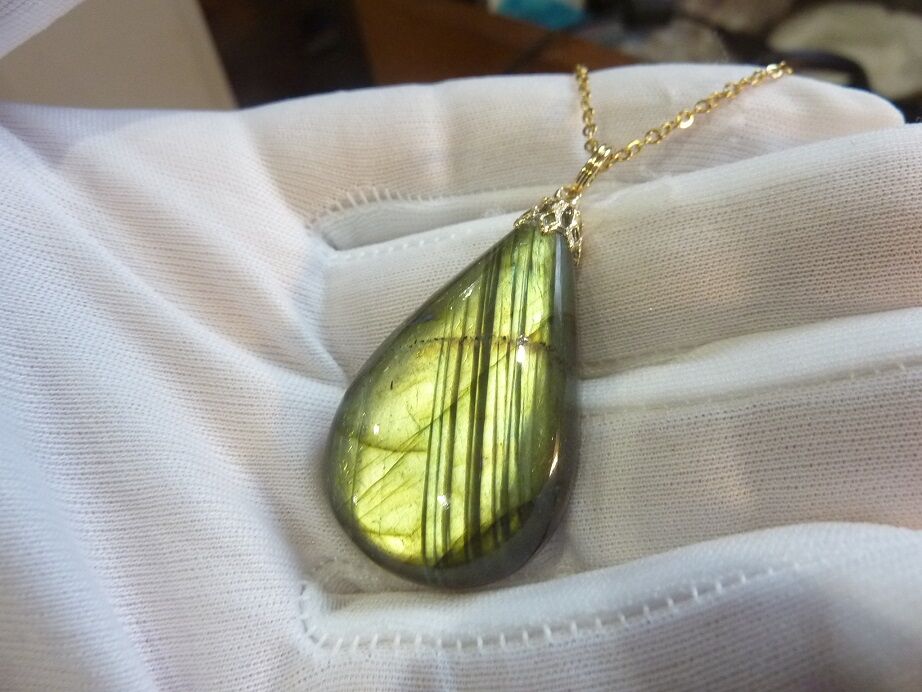 Collier pendentif Labradorite GG 3309 + chaine acier inoxydable doré 50 cm