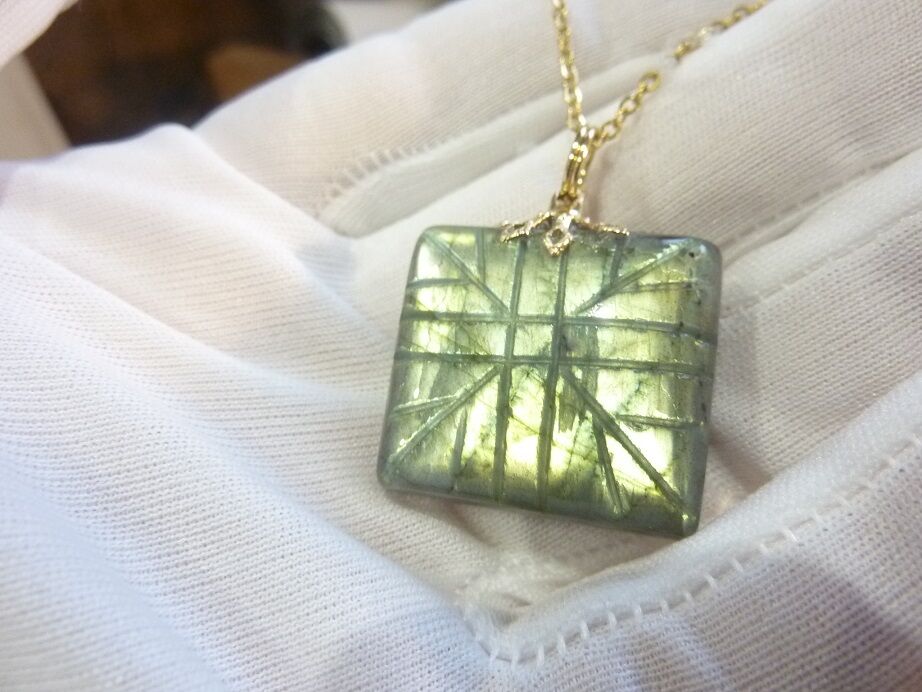 Collier pendentif Labradorite GG 5309 + chaine acier inoxydable doré 50 cm