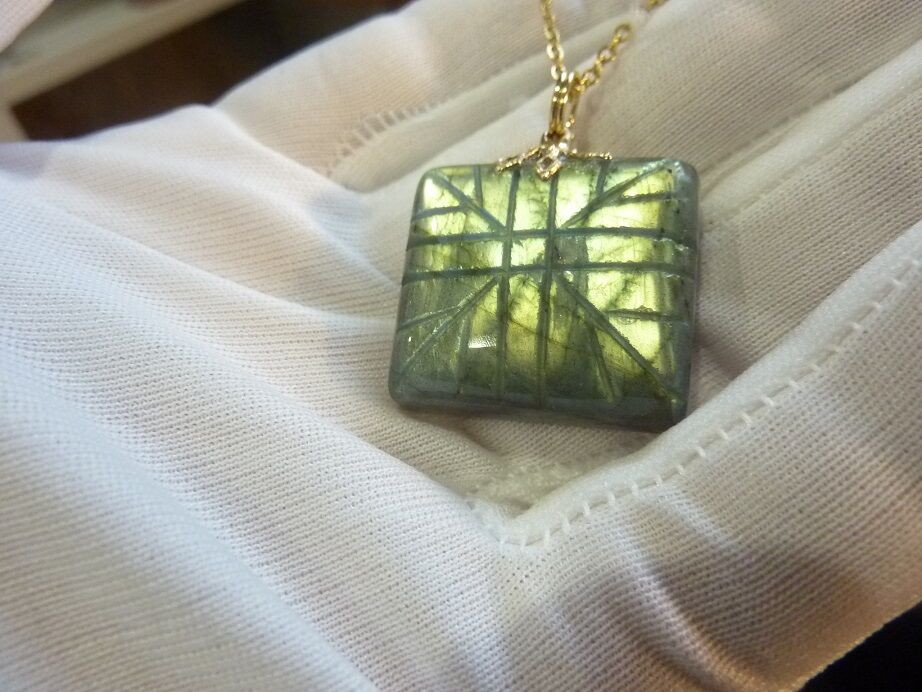 Collier pendentif Labradorite GG 5309 + chaine acier inoxydable doré 50 cm