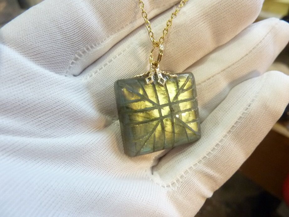 Collier pendentif Labradorite GG 5309 + chaine acier inoxydable doré 50 cm