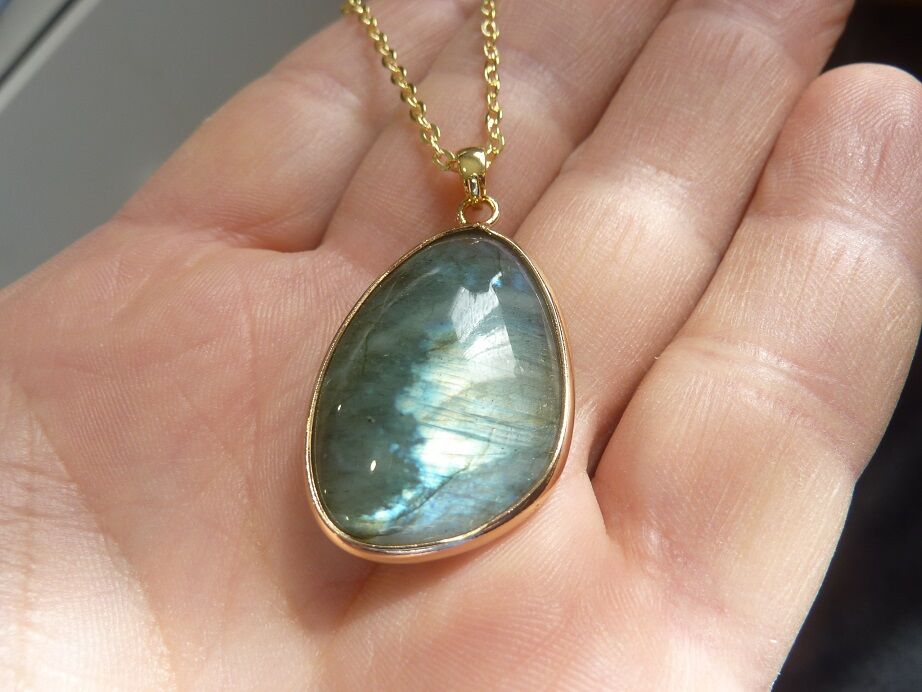 Collier pendentif Labradorite + chaine acier inoxydable 50 cm