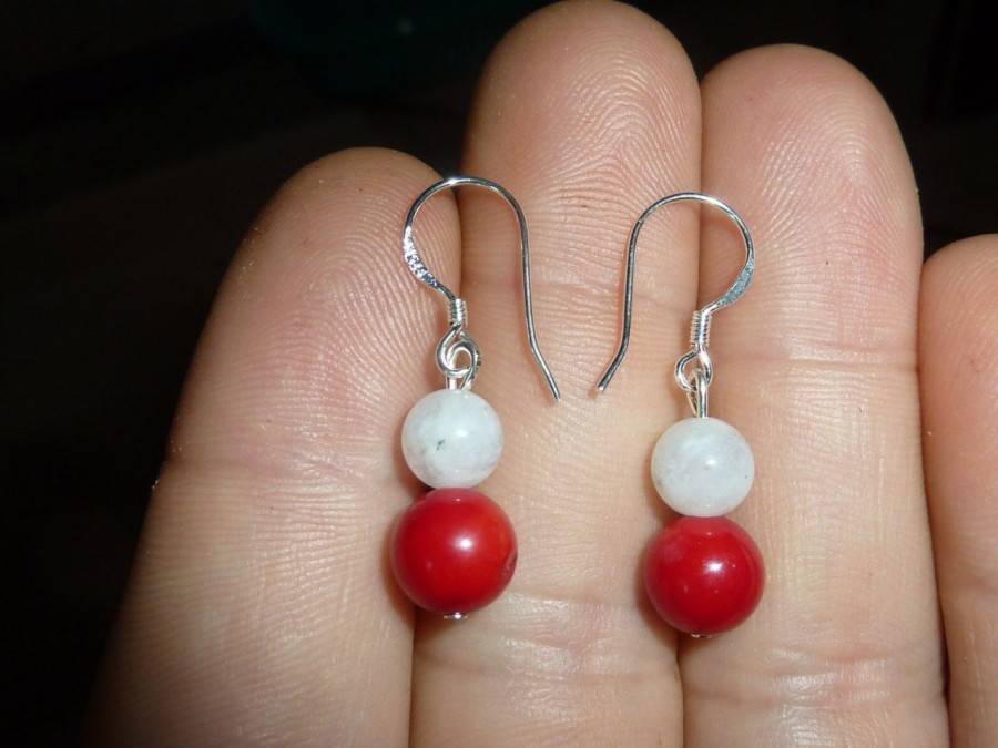 BOUCLES D'OREILLES CORAIL ROUGE-PIERRE DE LUNE 8-6 mm