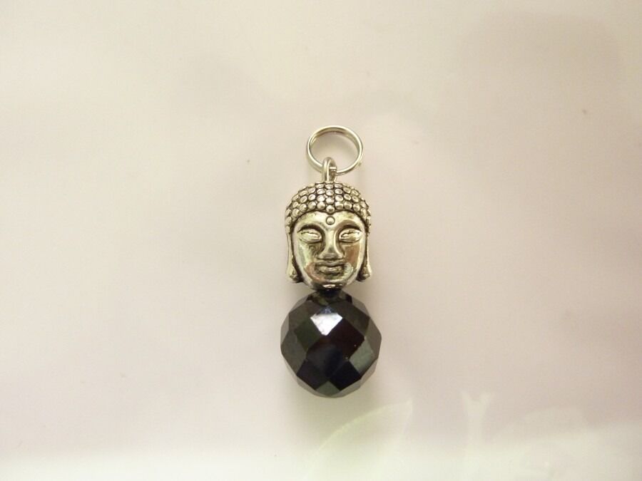 Pendentif Spinelle noir Bouddha