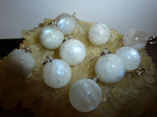 Pendentif pierre de lune perles rondes 16mm a l'unité