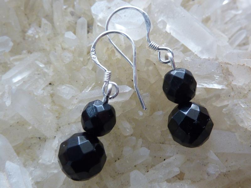 Boucles d'oreilles en tourmaline noire à facettes
