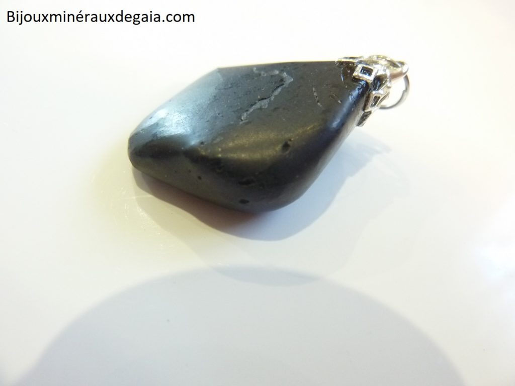 PENDENTIF SHUNGITE 7,6 gr ref 4647