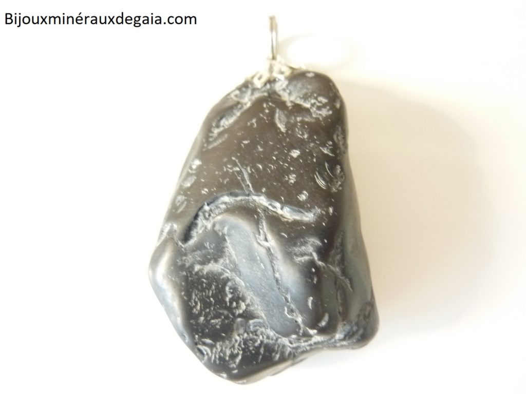 Pendentif Spinelle noir 33,4 gr ultra rare ref 4770