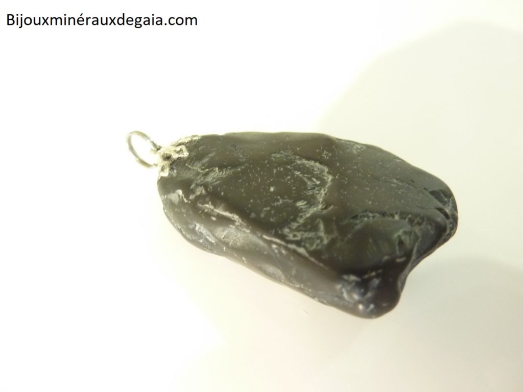 Pendentif Spinelle noir 33,4 gr ultra rare ref 4770