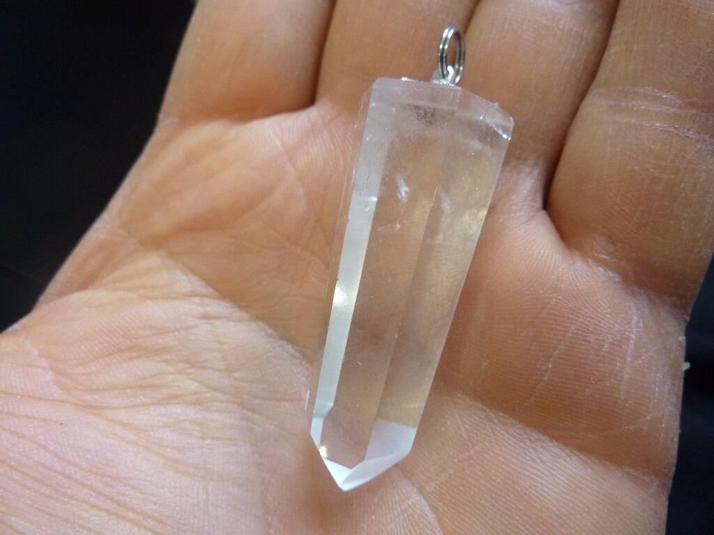Pendentif pointe cristal de roche ref 5633