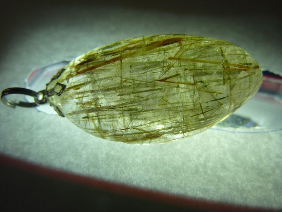 Pendentif quartz tourmaliné verte ref 1607