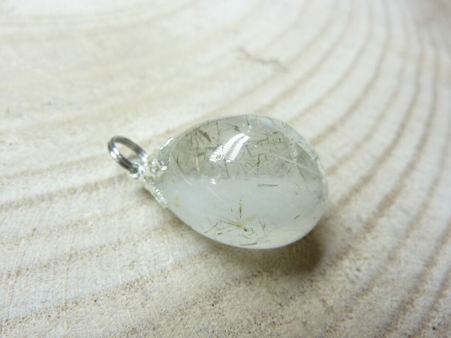 Pendentif quartz tourmaliné verte ref 1707