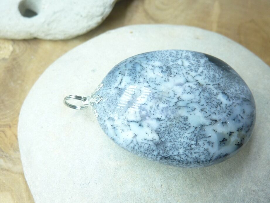 Pendentif Merlinite opale dentritique ref 2003