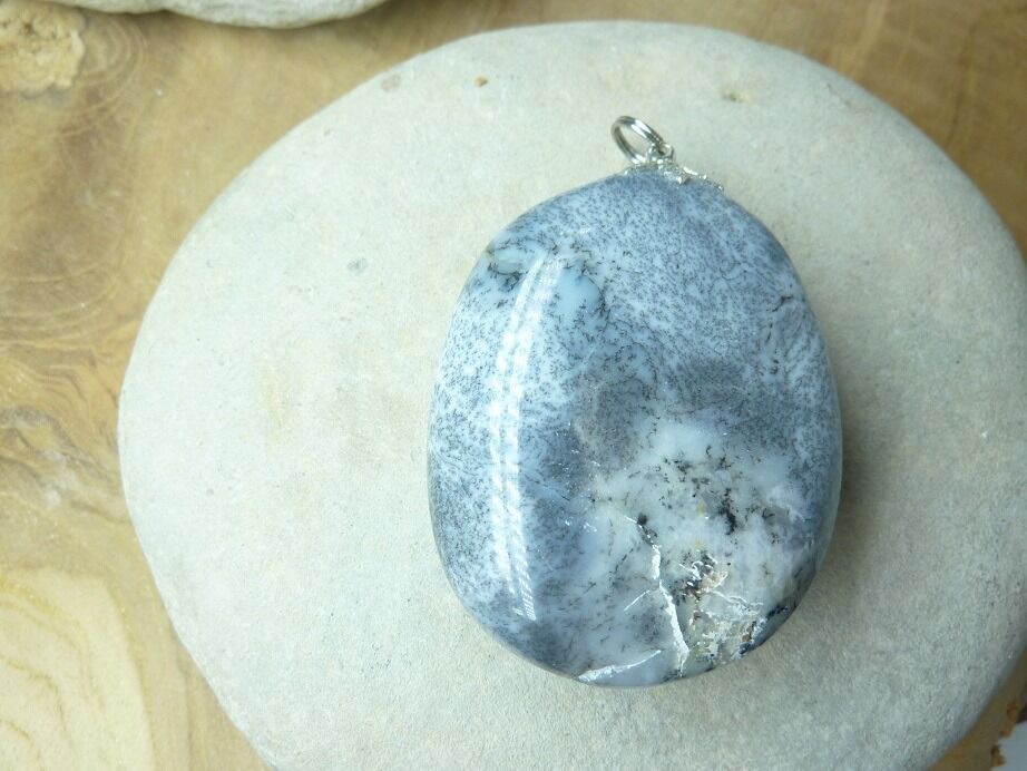 Pendentif Merlinite opale dentritique ref 2003