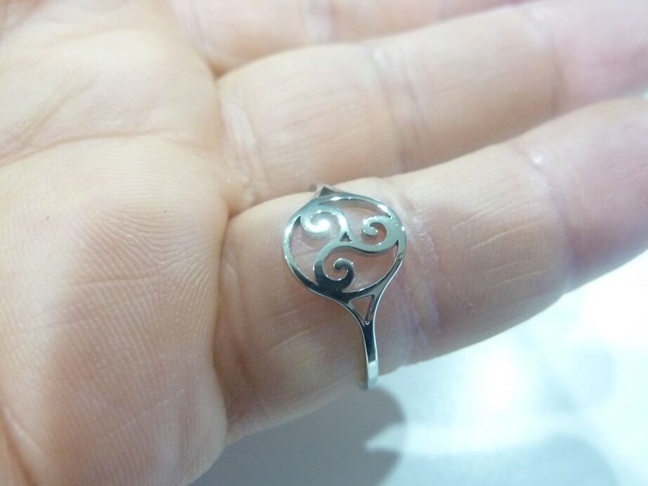 Bague Triskel acier inoxydable T 56 ref Argent – Image 3