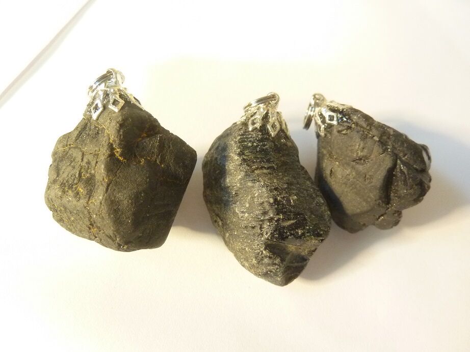 Lot de 3 Pendentifs Spinelle noir ultra rare GG LOT1