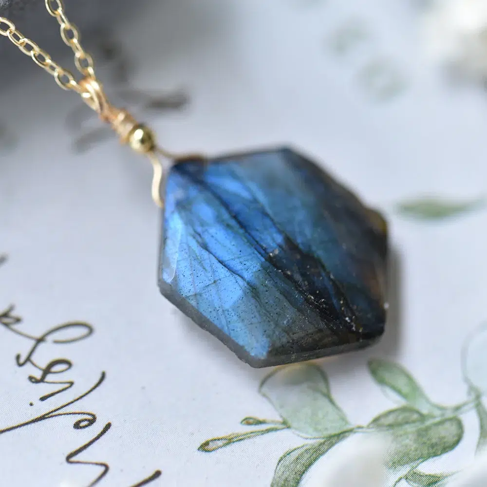 Collier pendentif Labradorite sceau de Salomon + chaine acier inoxydable 49 cm