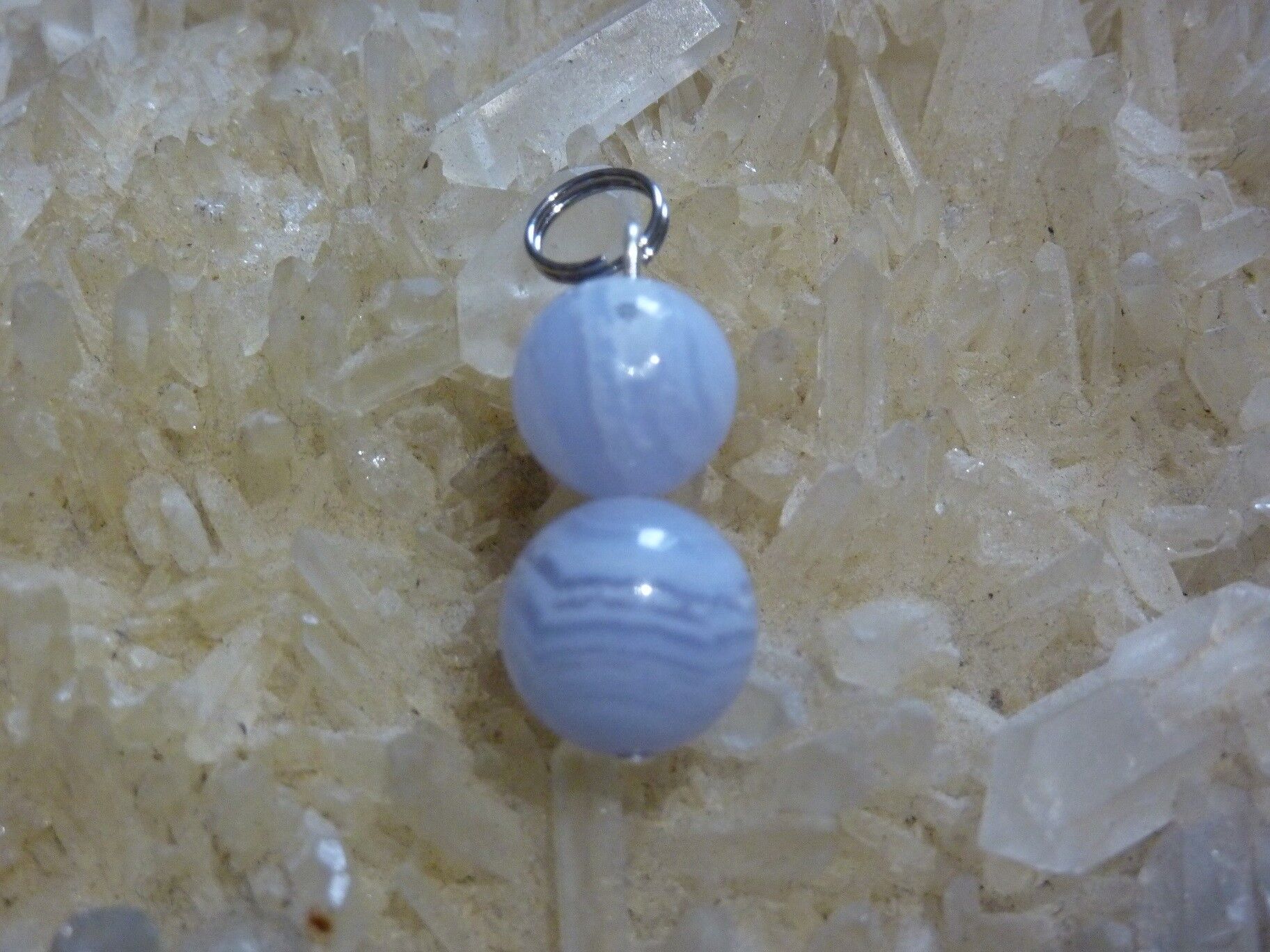 Pendentif Zénitude calcédoine bleue a L'unité – Image 2