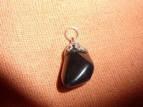 Pendentif larme d'apache