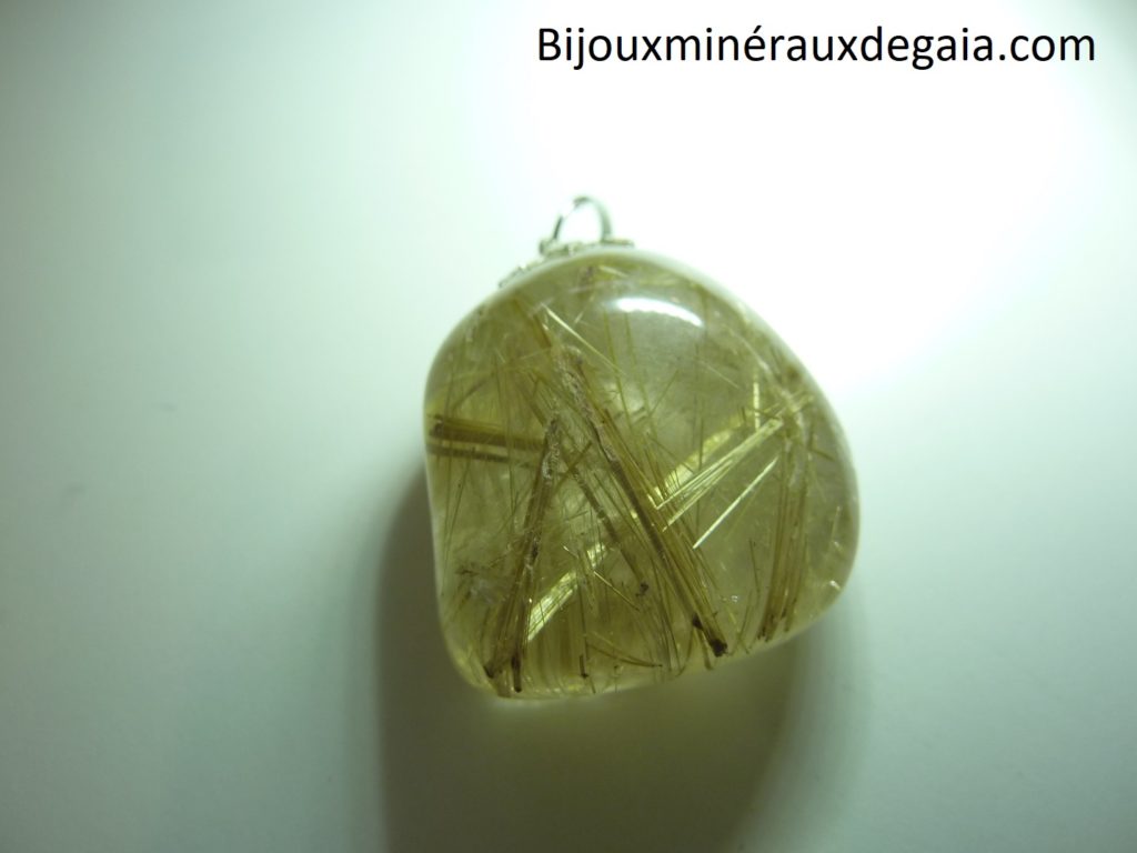 PENDENTIF QUARTZ RUTILE JOIE ET PROTECTION RARE ref 7807