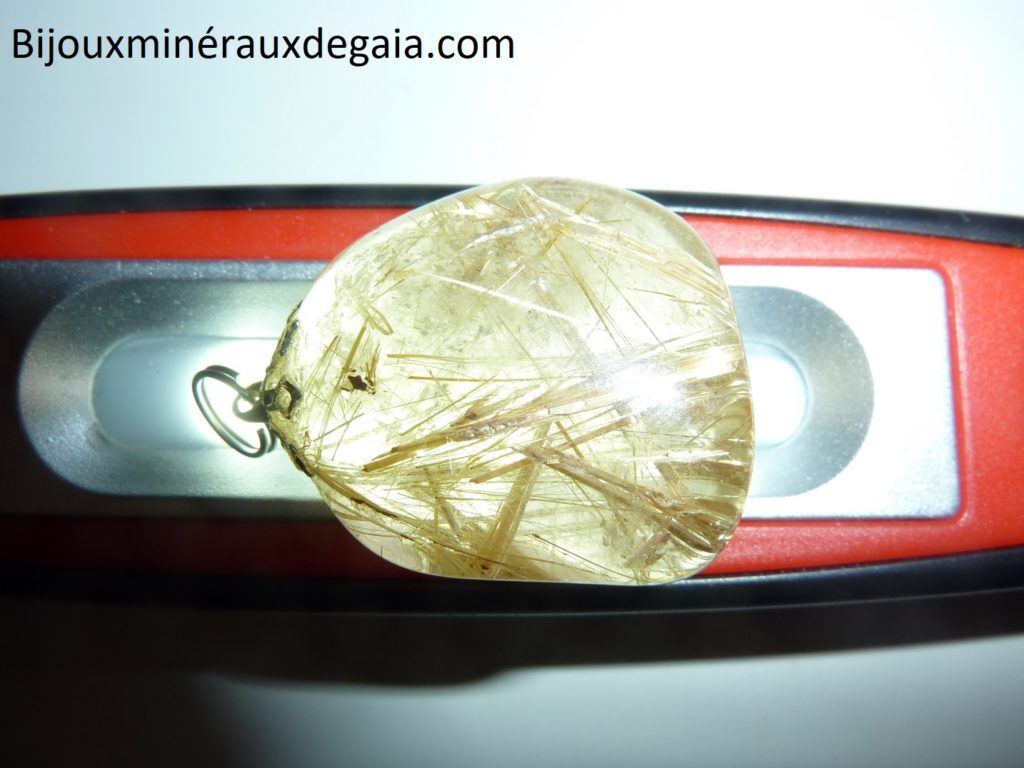 PENDENTIF QUARTZ RUTILE JOIE ET PROTECTION RARE ref 7807