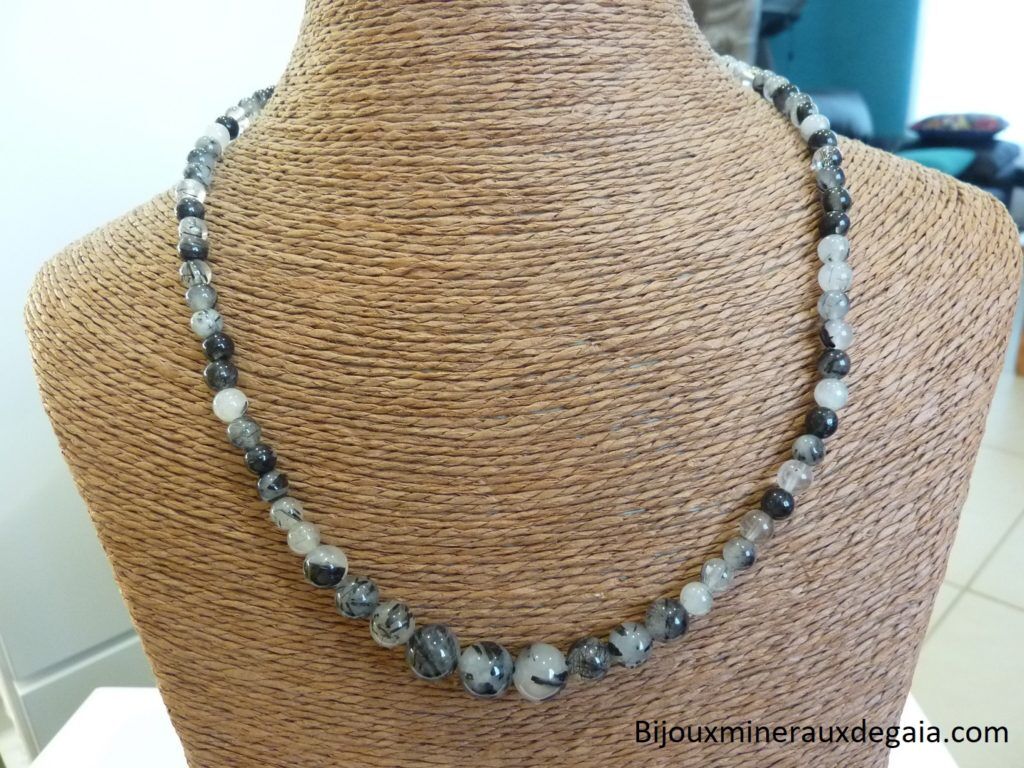 Collier quartz tourmaliné perles rondes 10-8-6 mm