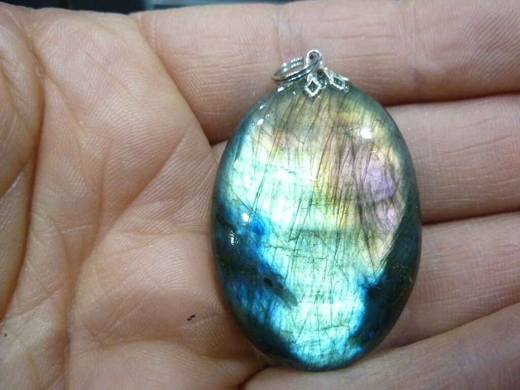 PENDENTIF LABRADORITE Poids 17 gr REF 4811