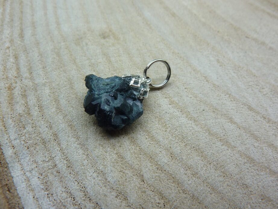 Pendentif Alexandrite Chrysobéryl brut 2,2 GR Ultra Rare ref 2721