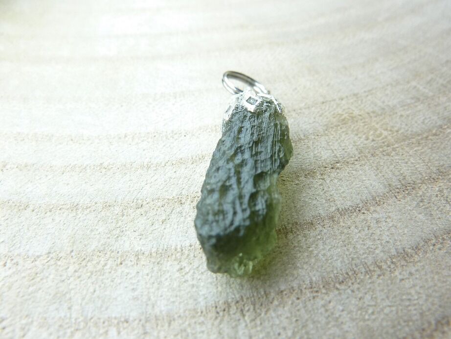 Pendentif Moldavite ref 0138