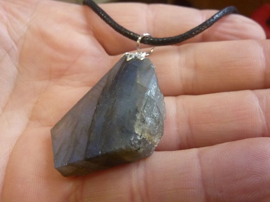 Collier pendentif Labradorite brut ref 428