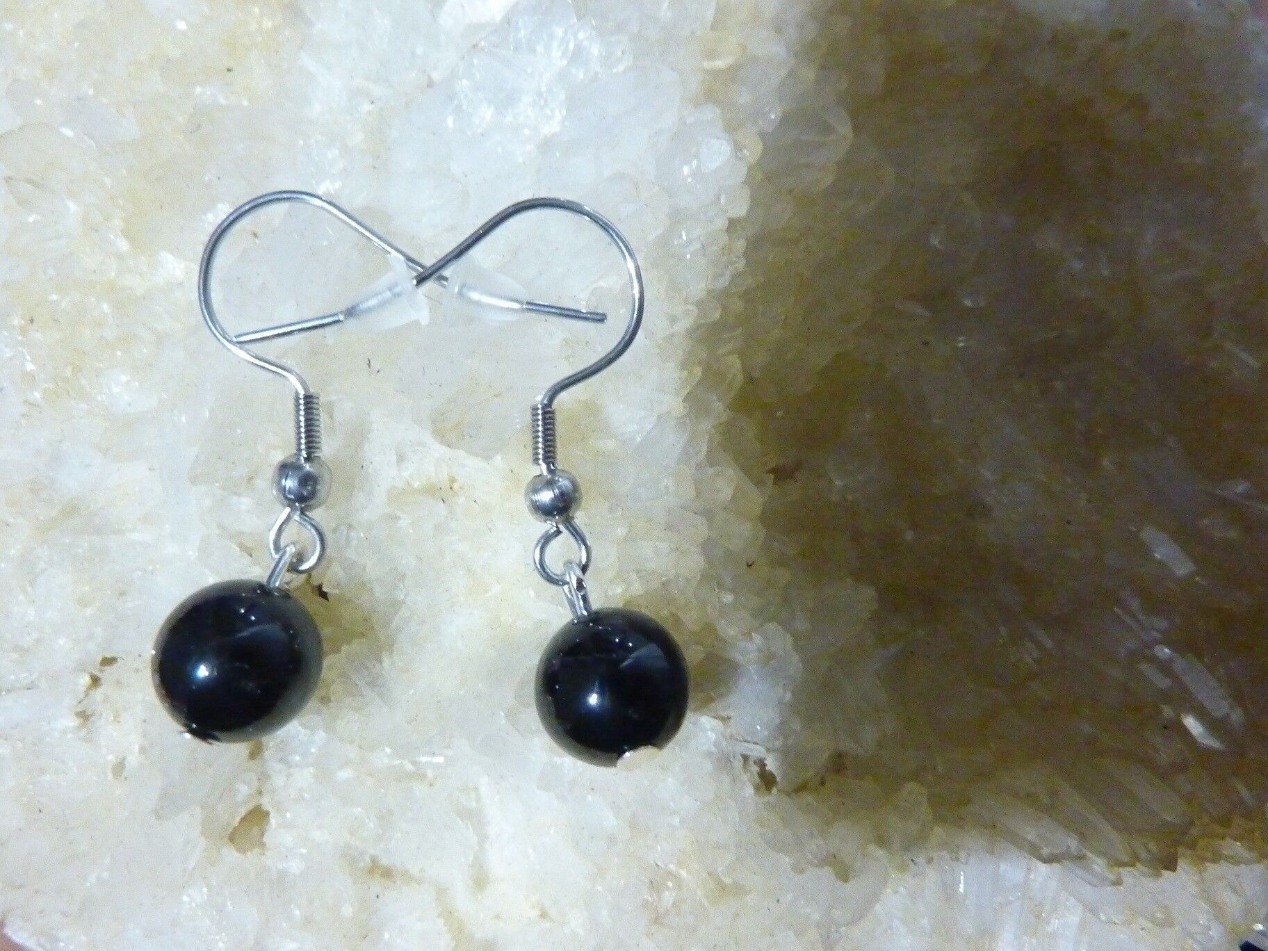 Boucles d'oreilles spinelle noir – Image 2