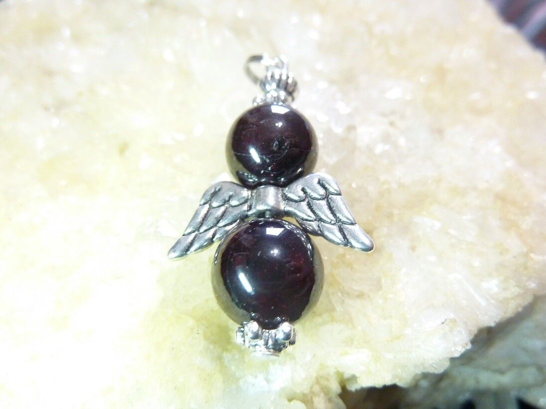 PENDENTIF ANGE GRENAT ALMANDIN PERLES RONDES 10 MM