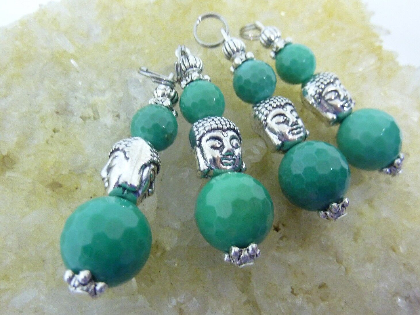 Pendentif Calme et paix: Chrysoprase perles à facettes 12-8 mm