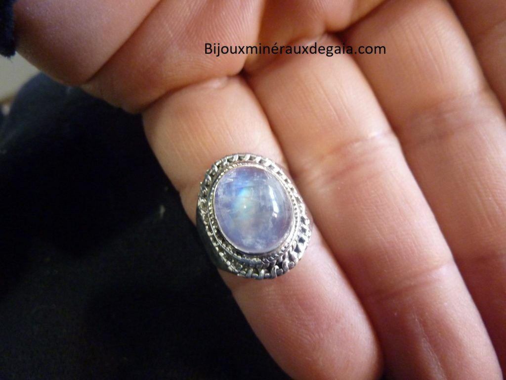 BAGUE PIERRE DE LUNE MONTURE EN ARGENT 925.TAILLE 54 REF 1593