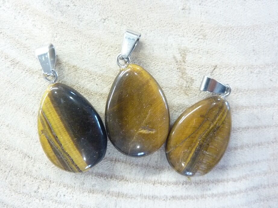 Pendentif protection oeil de tigre 2,4 cm x 1,6 cm