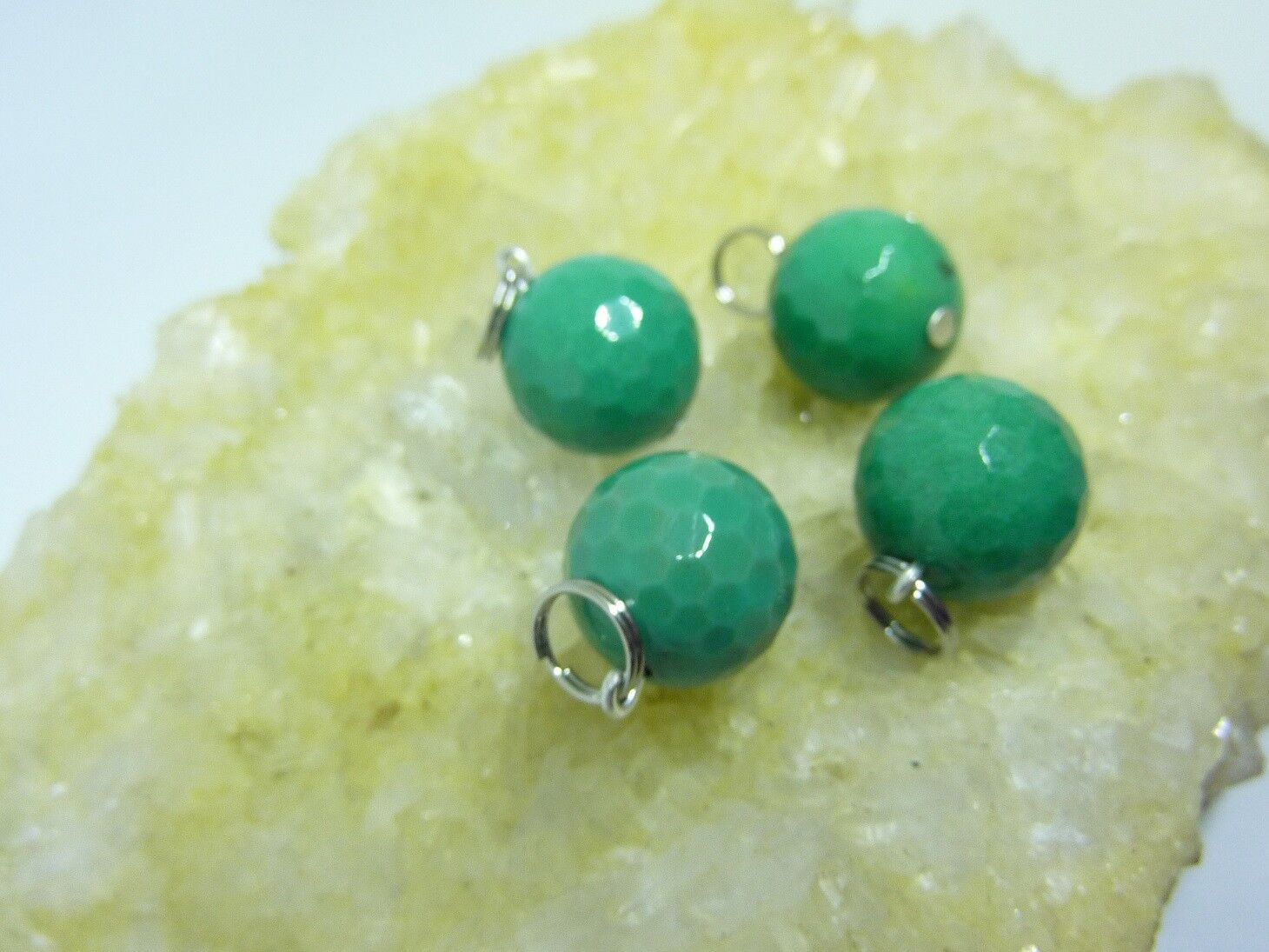 Pendentif Calme et paix: Chrysoprase perles à facettes 14 mm – Image 4