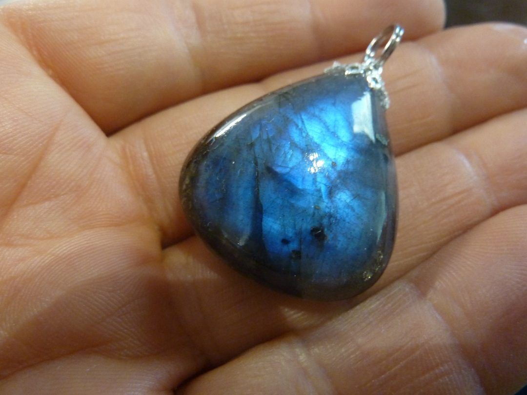 PENDENTIF PROTECTION LABRADORITE REF 7676