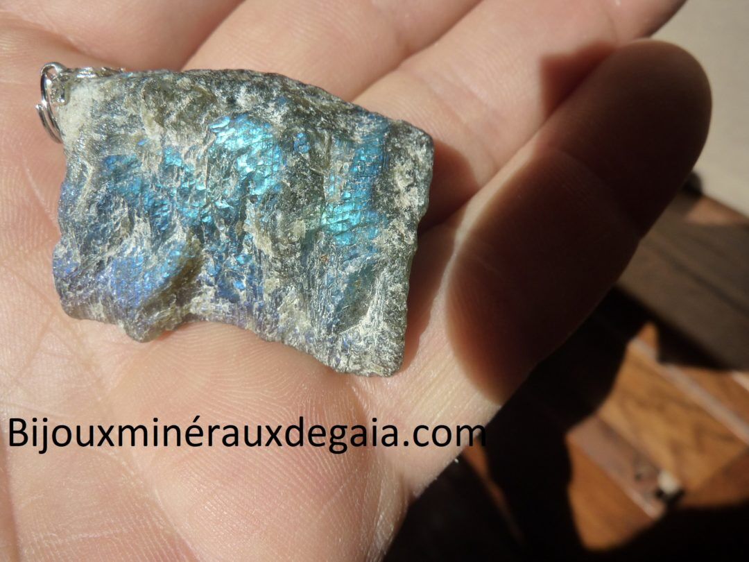 PENDENTIF LABRADORITE BRUT 21,8 gr ref 3158