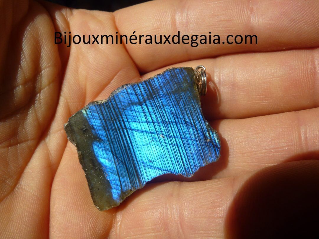 PENDENTIF LABRADORITE BRUT 21,8 gr ref 3158